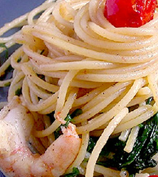 Spaguetti con rúcula y langostino