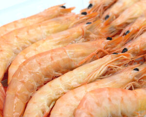 Langostino blanco fresco y cocido, sabor tradicional.